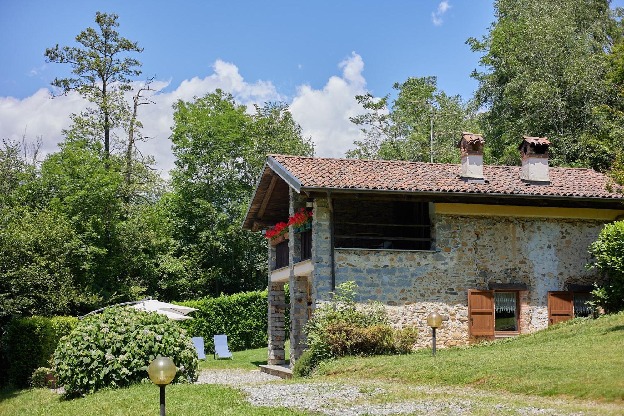 Villetta Con Giardino ⭑⭑⭑⭑⭑ - Wifi, Dogs Allowed ビエッラ エクステリア 写真